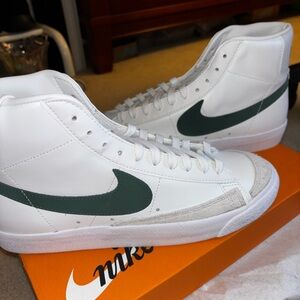 Nike Women’s White and Dark Green High-Tops Mid ‘77 Vintage